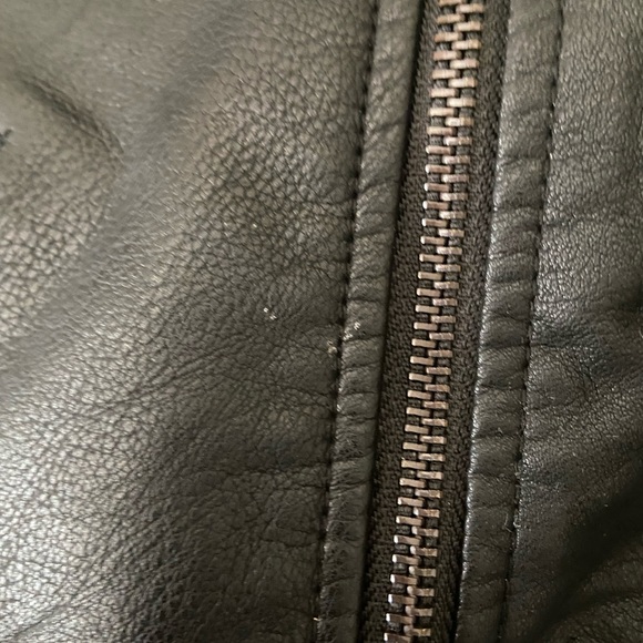 Vero Moda (Only Brand) - FAUX Leather Cropped Biker Jacket - Size 38 (Small) - Picture 7 of 9